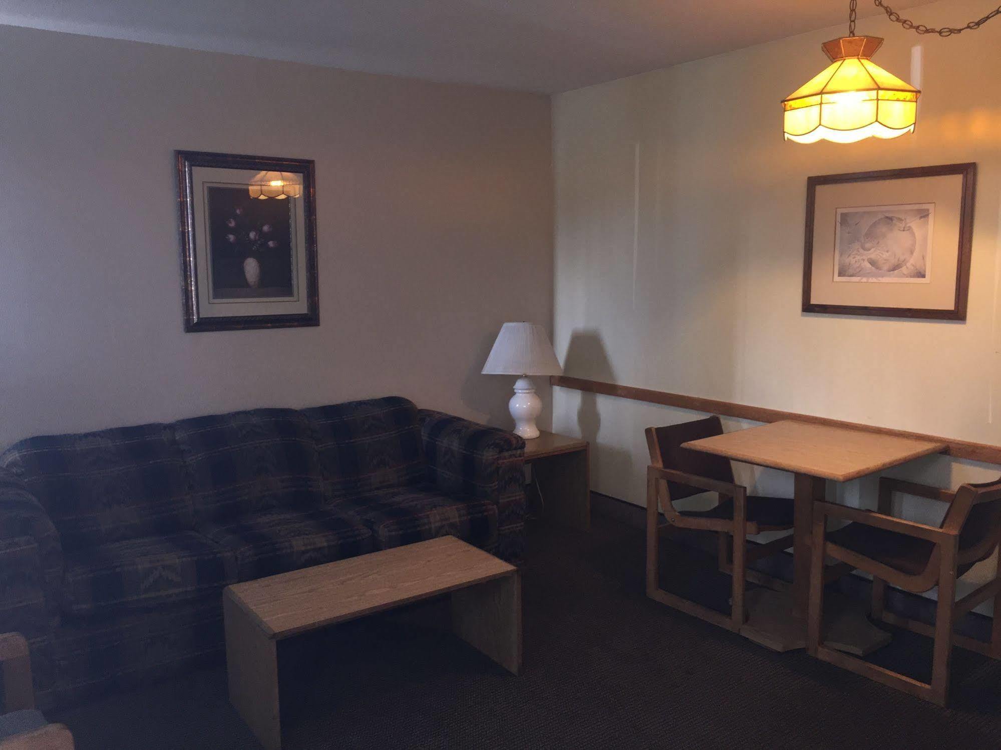 Tyee Village Motel Port Alberni Exterior foto
