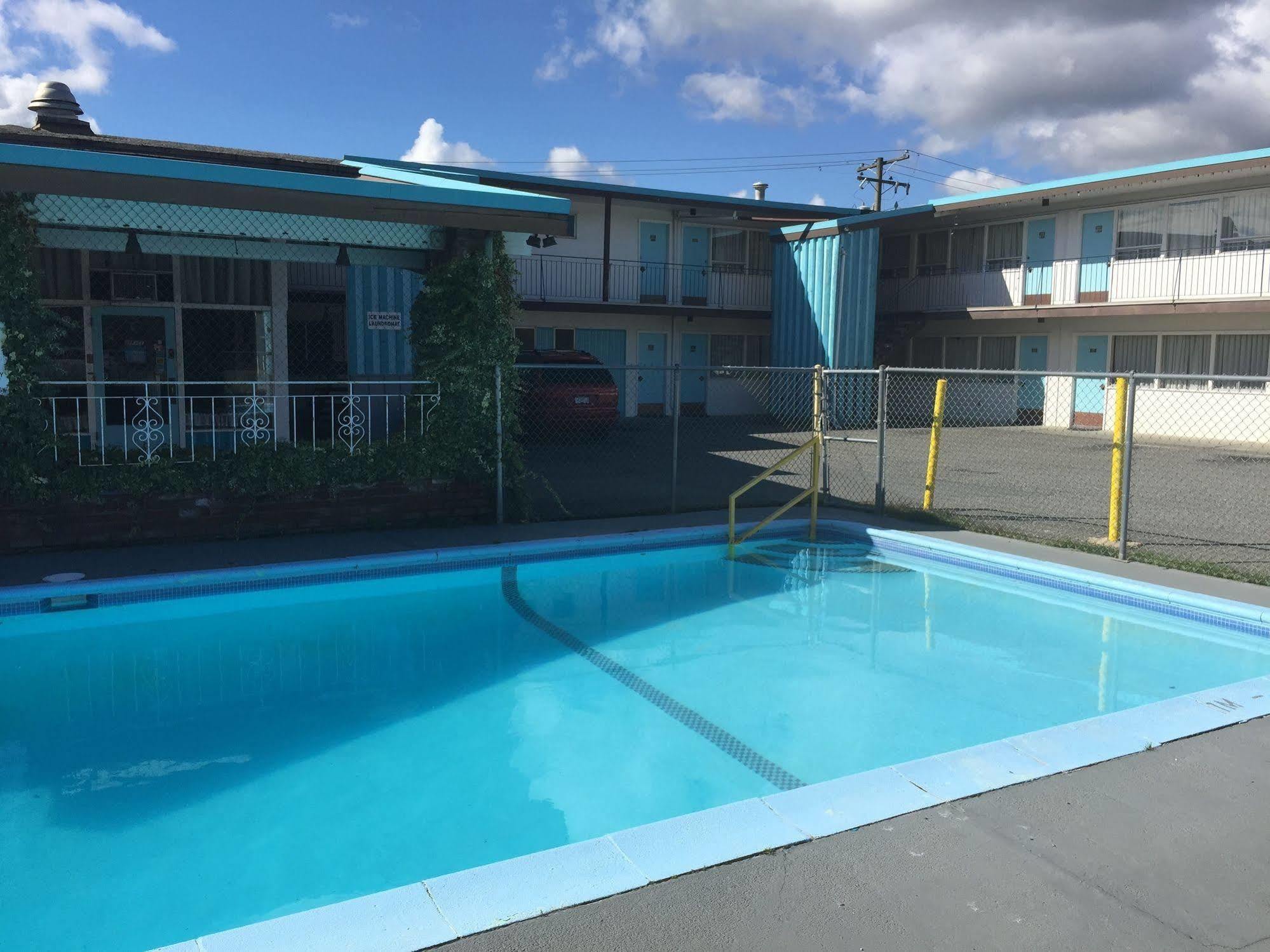 Tyee Village Motel Port Alberni Exterior foto